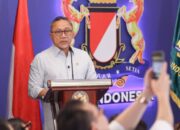 Zulkifli Hasan Dan Pejabat Kementerian Saat Umumkan Penghapusan Kelas Beras Premium Dan Medium